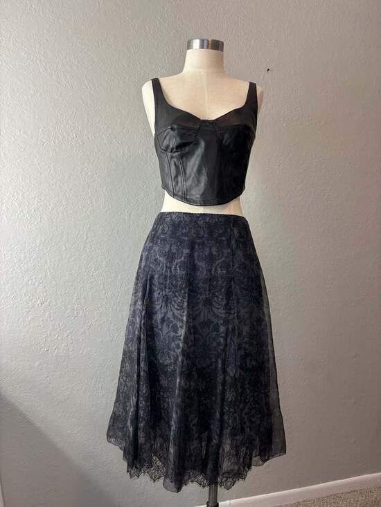 Elie Tahari Dresses & Skirts - Elie Tahari Black Damask Print Midi Skirt with Lace Trim